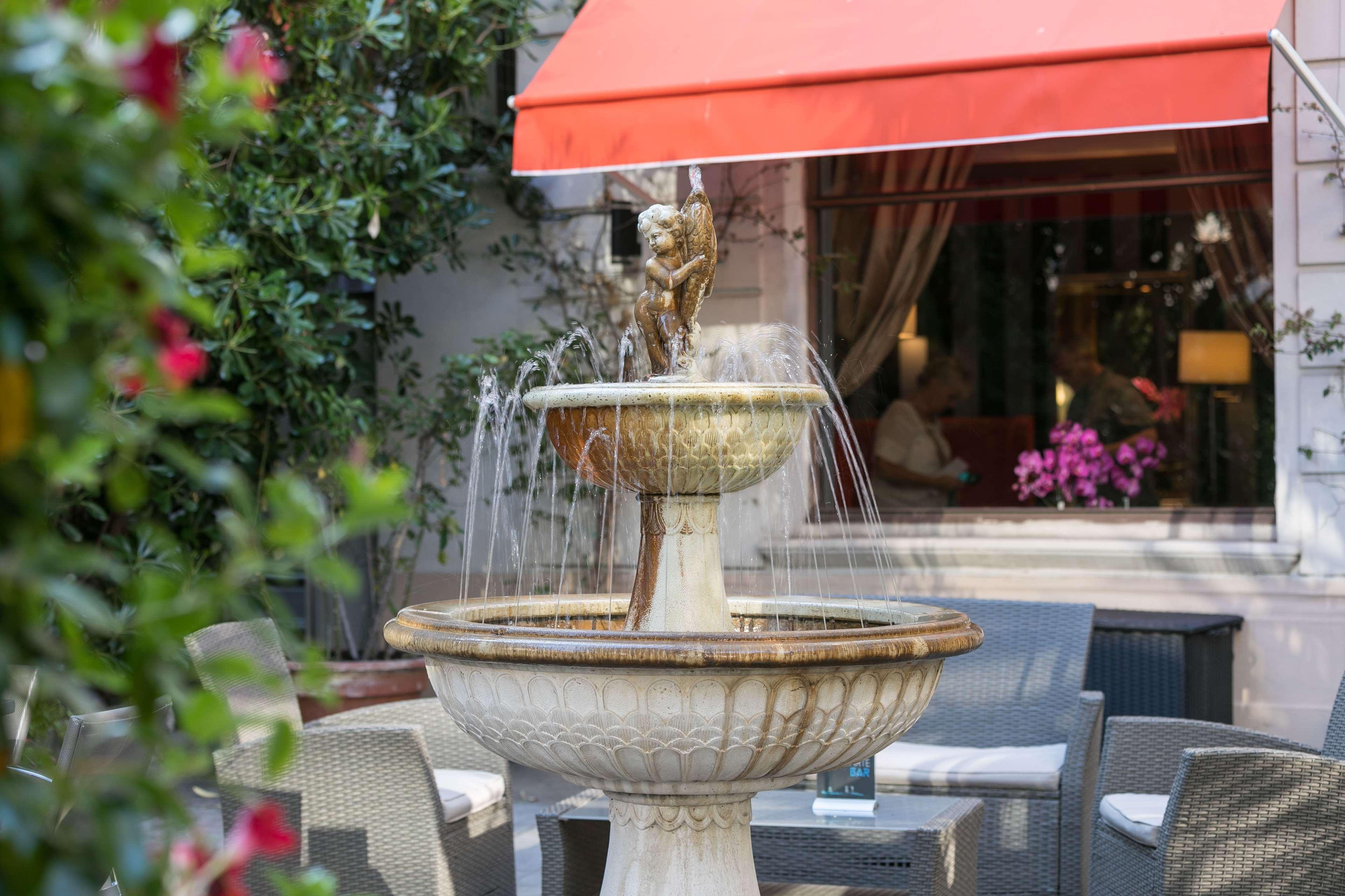 Western Brice Garden Hotel