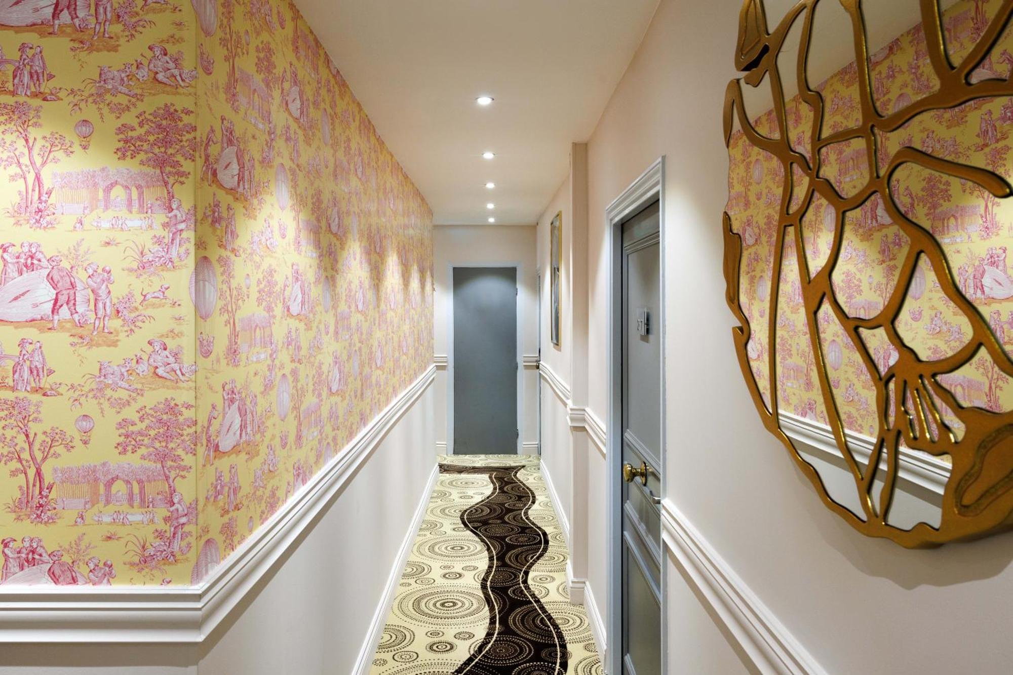 Western Brice Garden Hotel 4*